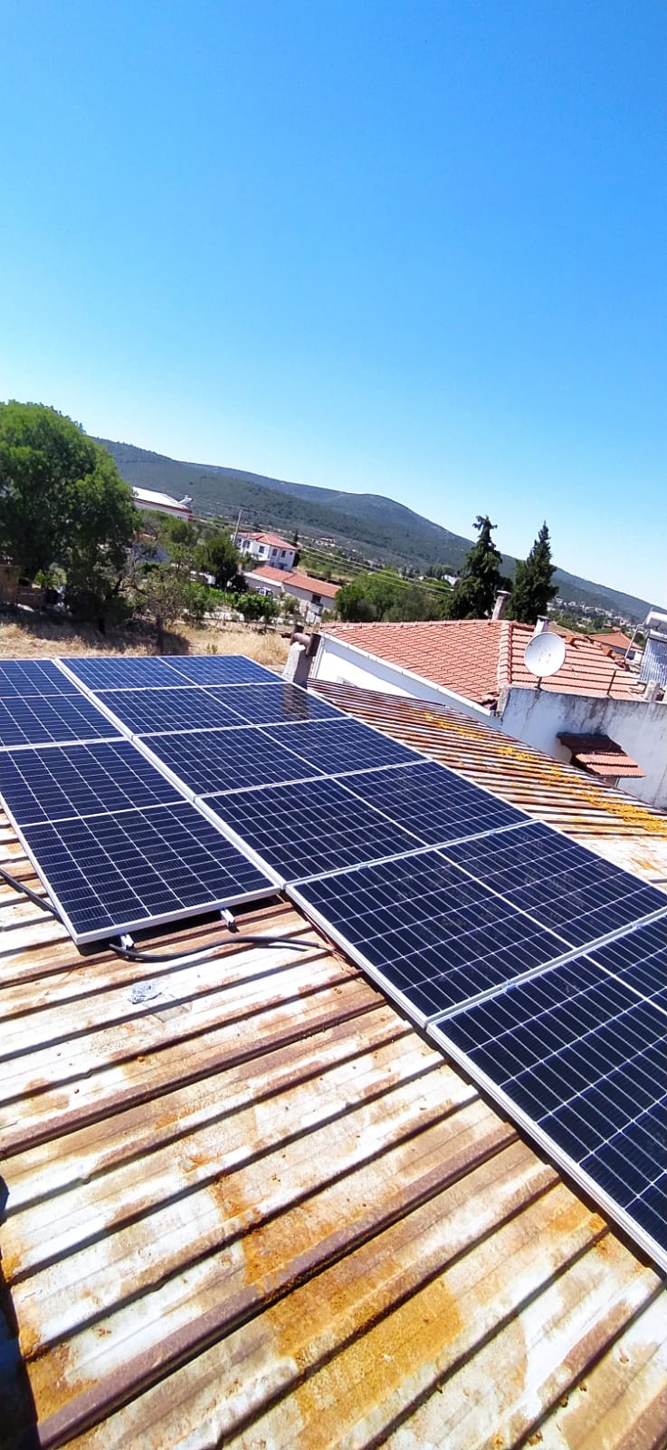Manisa Bağ Evi İçin 4.5 kW Off-Grid Güneş Enerjisi Sistemi – Tam Bağımsız Çözüm