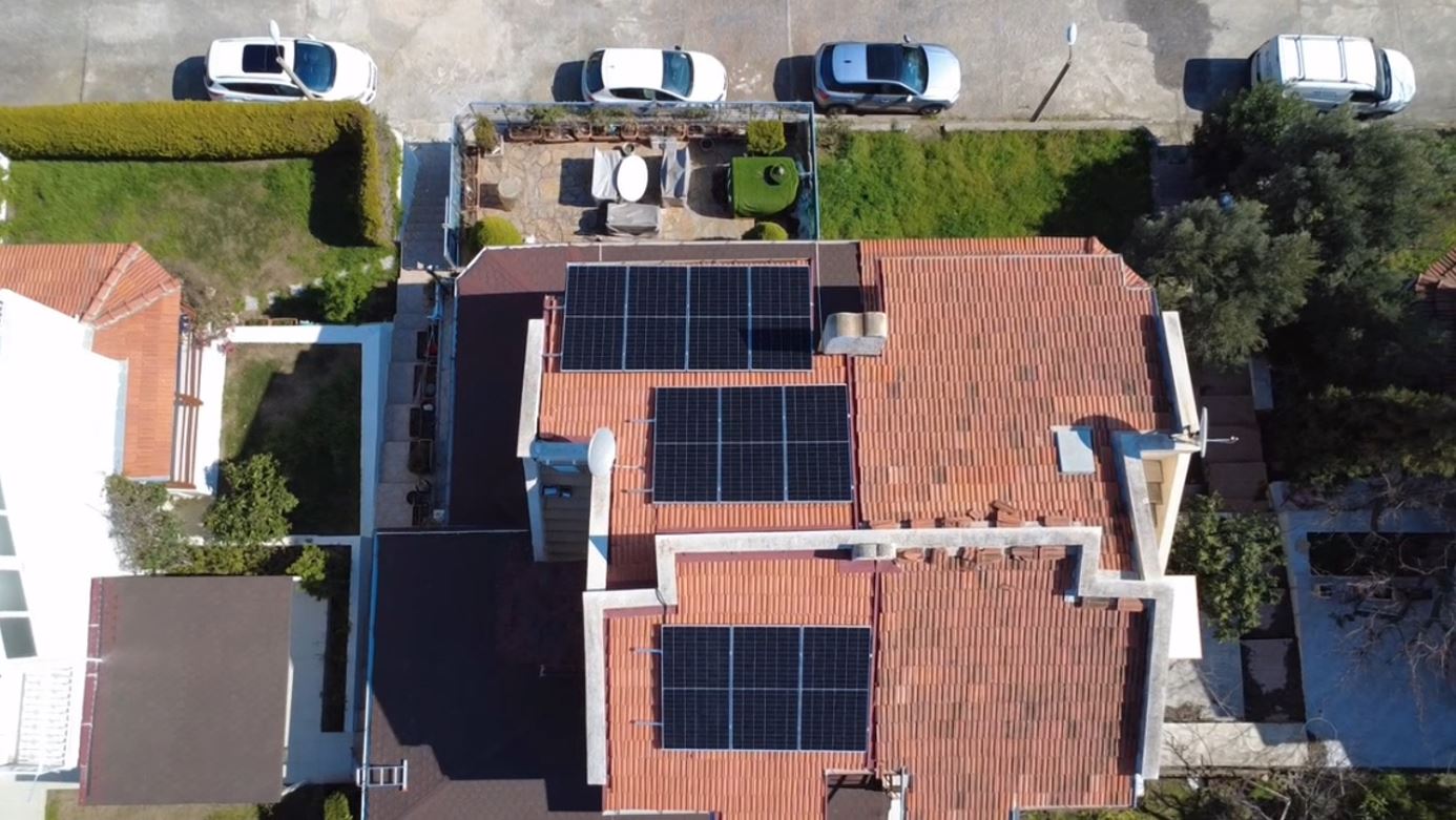 Seferihisar Sığacık Yazlık için Kesintisiz Enerji Çözümü (11kW İnverter + 10kWh Lityum)